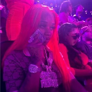 Meet your Posher, Khy